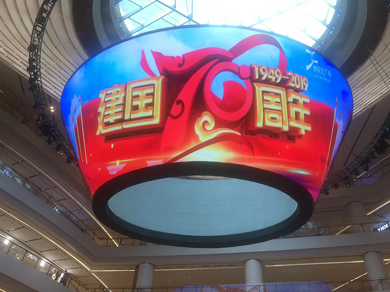 公司花20萬(wàn)裝修的會(huì)議室，竟被客戶(hù)吐槽‘像網(wǎng)吧’？高級(jí)感會(huì)議室的屏幕選擇秘訣”
